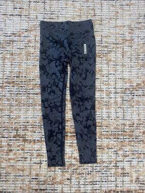 Gymshark Women’s Black Camo Seamless Leggings